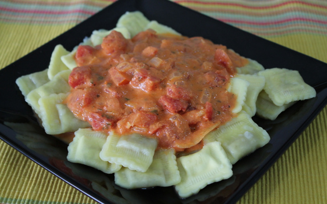 Ravioli ao molho