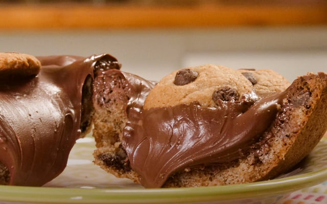 Ovo de Páscoa com casca de Cookie