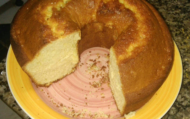 Bolo de baunilha bem simples