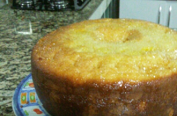 Bolo de laranja molhadinho