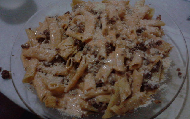 Penne ao molho cheddar