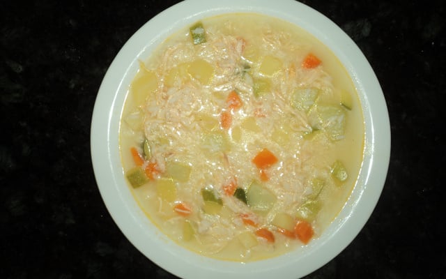 Canja de frango e legumes