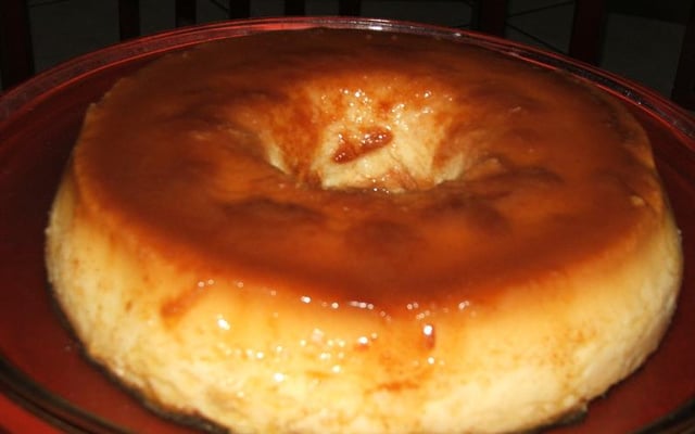 Pudim de pão sem leite condensado e sem banho-maria