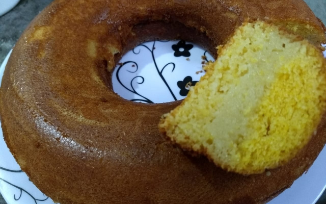 Bolo fubá cremoso com coco