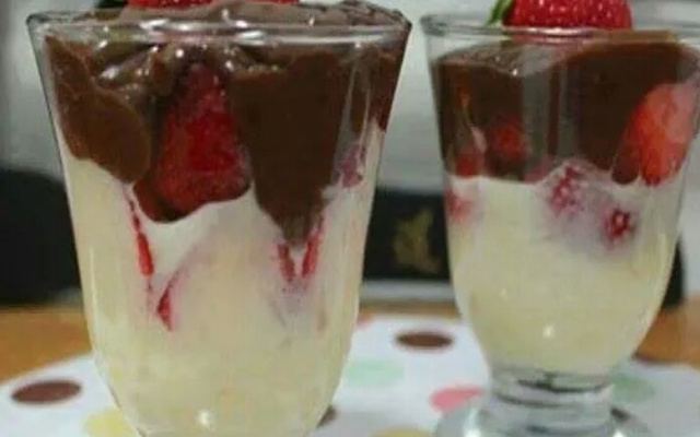 Sobremesa chique de morango