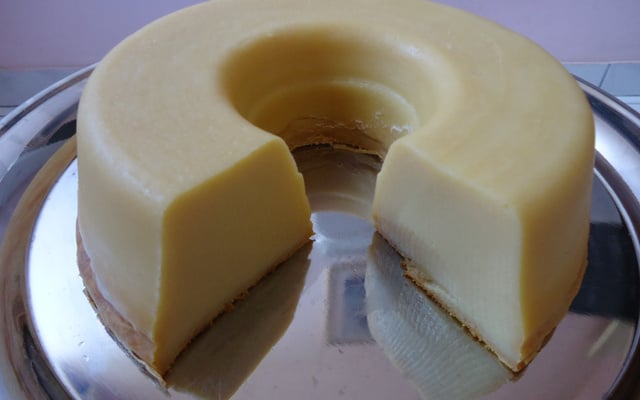 Bolo delícia de farinha láctea e leite condensado