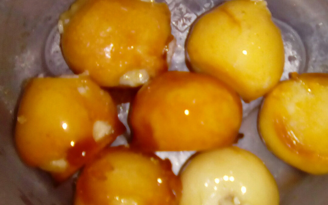 Beijinho de coco caramelizado