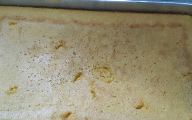 Bolo de fubá com coco