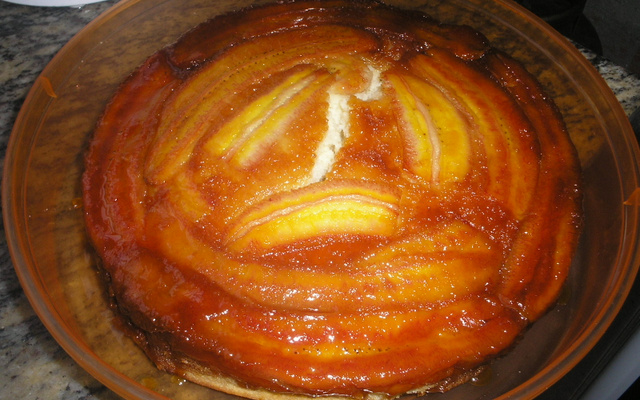 Bolo de banana caramelada