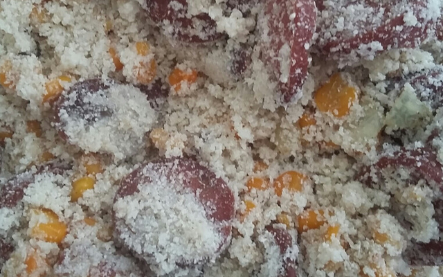 Farofa com linguiça