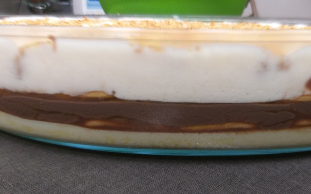 Pavê com pedaços de chocolate