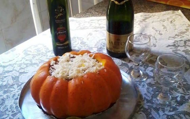 Abóbora recheada com carne seca