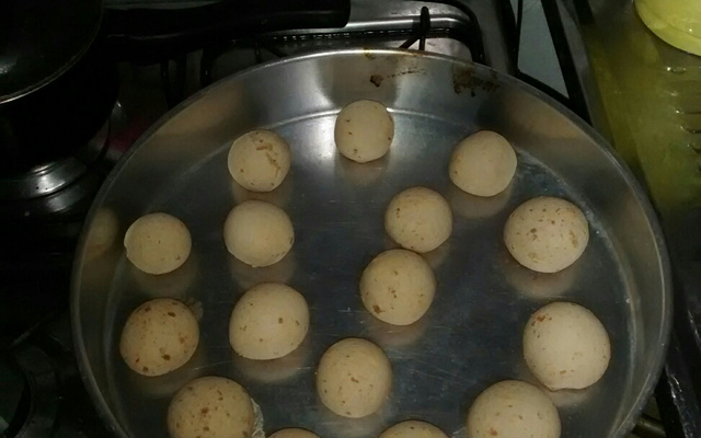 Pão de queijo fácil, rápido e prático