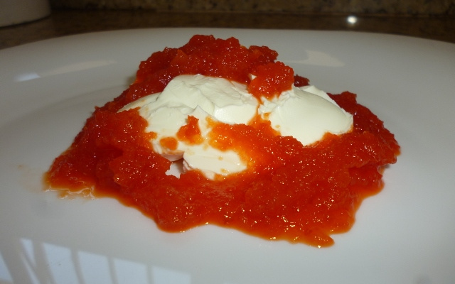 Cream cheese na geléia de pimentão vermelho