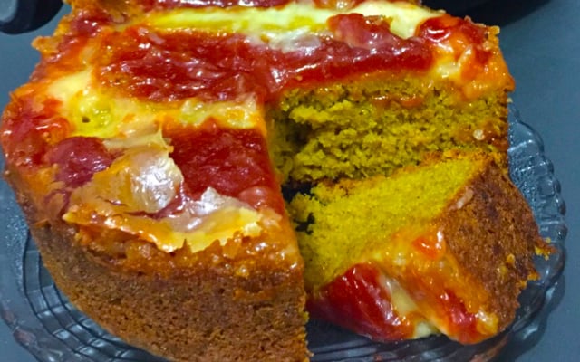 Bolo de fubá com goiabada na airfryer
