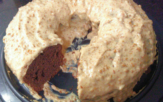 Bolo de chocolate com paçoca diet