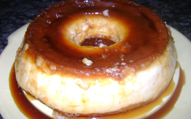 Pudim mineiro com canela