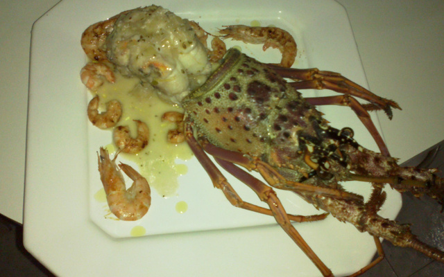 Lagosta e camarões ao molho de coco