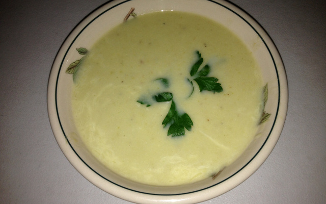 Sopa de batata com aipo