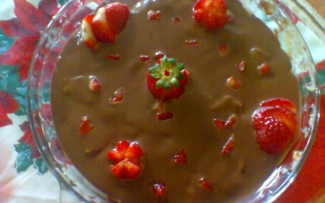 Enformados de brigadeiro e morango