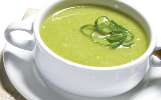 Sopa de couve com batata-doce