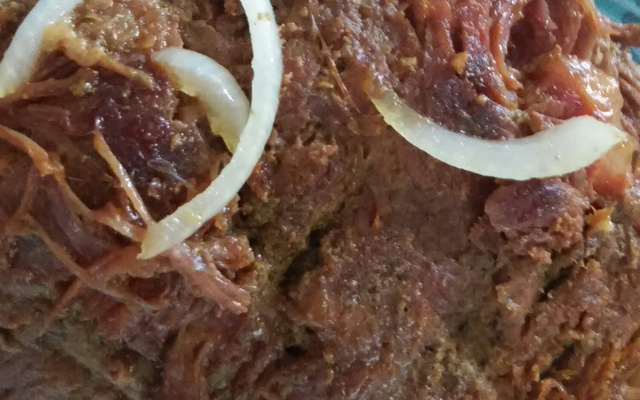 Carne assada de panela recheada