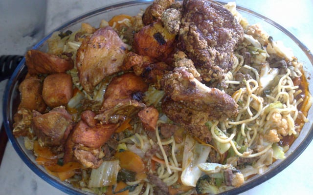 Yakisoba com espaguete