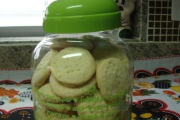 Bolachinhas de maizena com raspas de limão