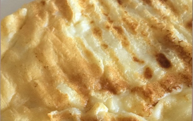 Pão de queijo de frigideira ou de sanduicheira