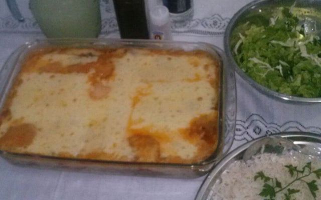 Escondidinho de aipim com carne moída