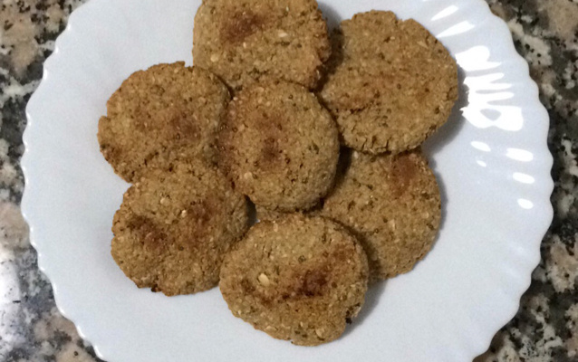 Cookies de manteiga de amendoim integral