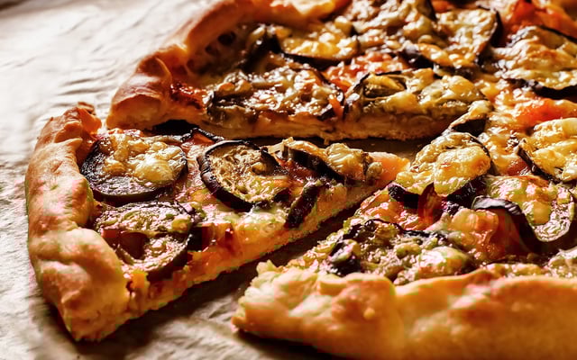 Pizza com massa de couve-flor