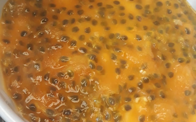 Mousse de maracujá com leite ninho no liquidificador 