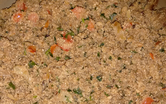 Farofa de sardinha em lata com alho e pimenta