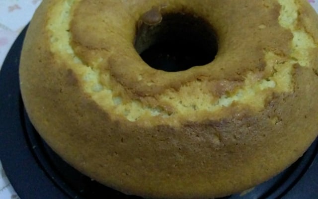 Bolo de farinha de trigo simples