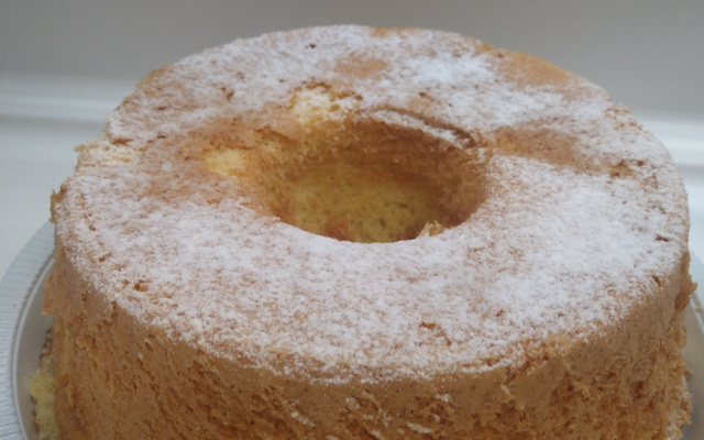 Bolo chiffon de laranja