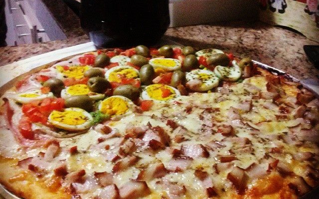 Pizza portuguesa e bacon