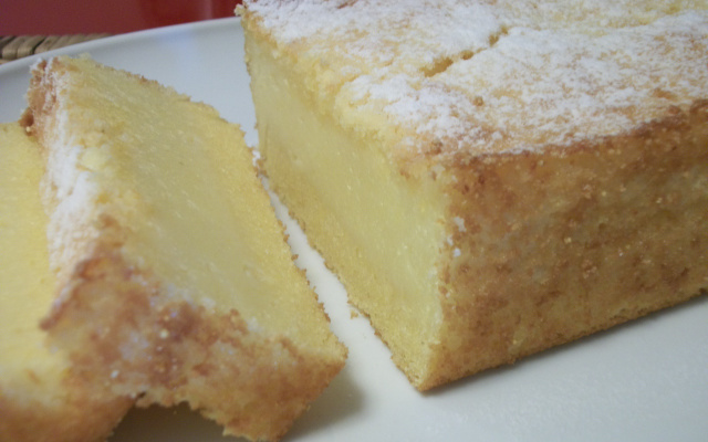 Bolo de fubá cremoso