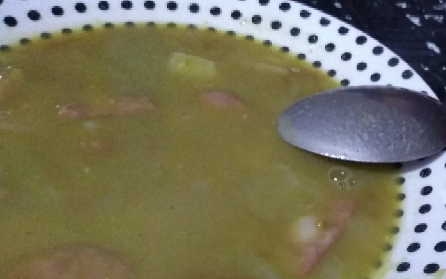 Sopa de Ervilha com Calabresa