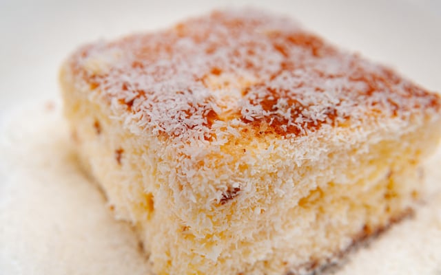 Bolo de coco molhadinho