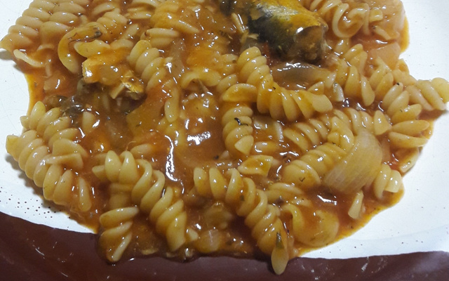 Macarrão na pressão com atum