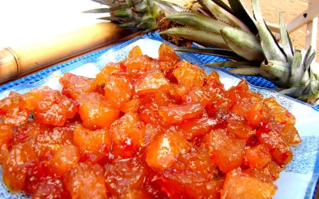 Abacaxi caramelizado com pimenta