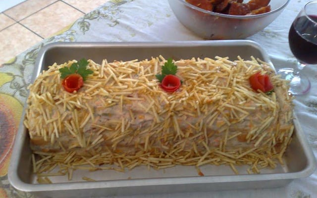 Torta fria de atum natalina