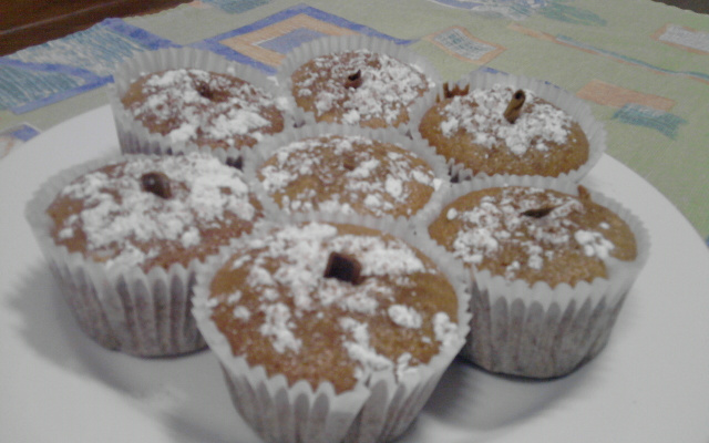 Bolinhos de banana com passas do Lúcio Cezar