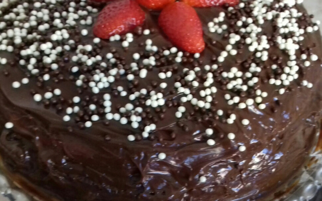 Bolo de iogurte e creme de avelã