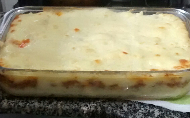 Bolo de batata com carne moída