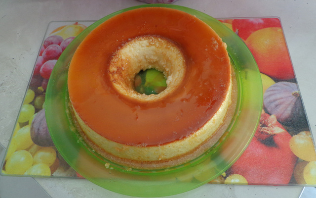 Pudim de leite em pó com coco