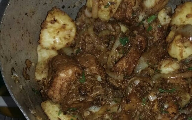 Costelinha suína com batatas