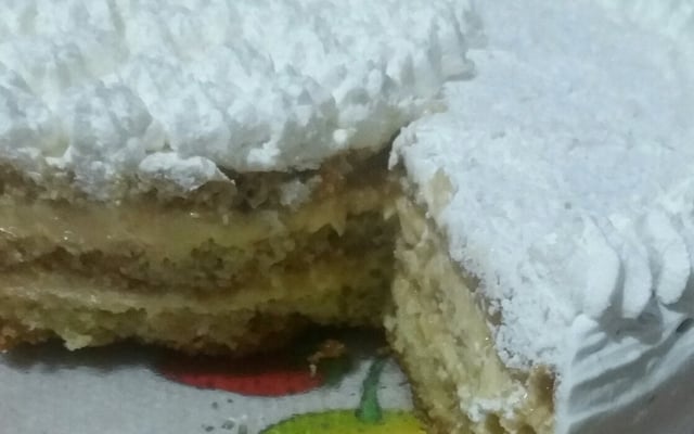 Pão de ló com recheio de maracujá