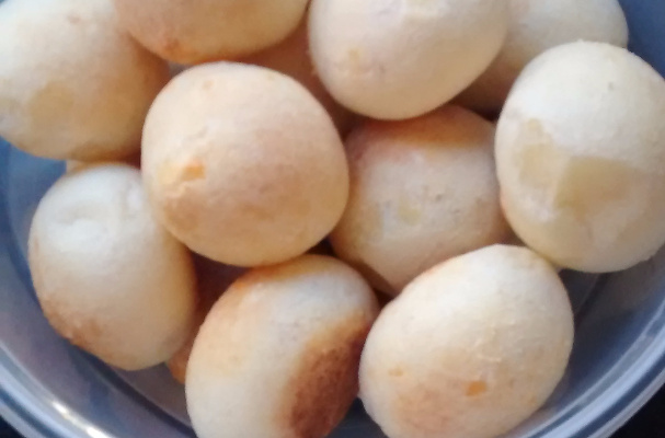 Pão de queijo mineiro do Ale